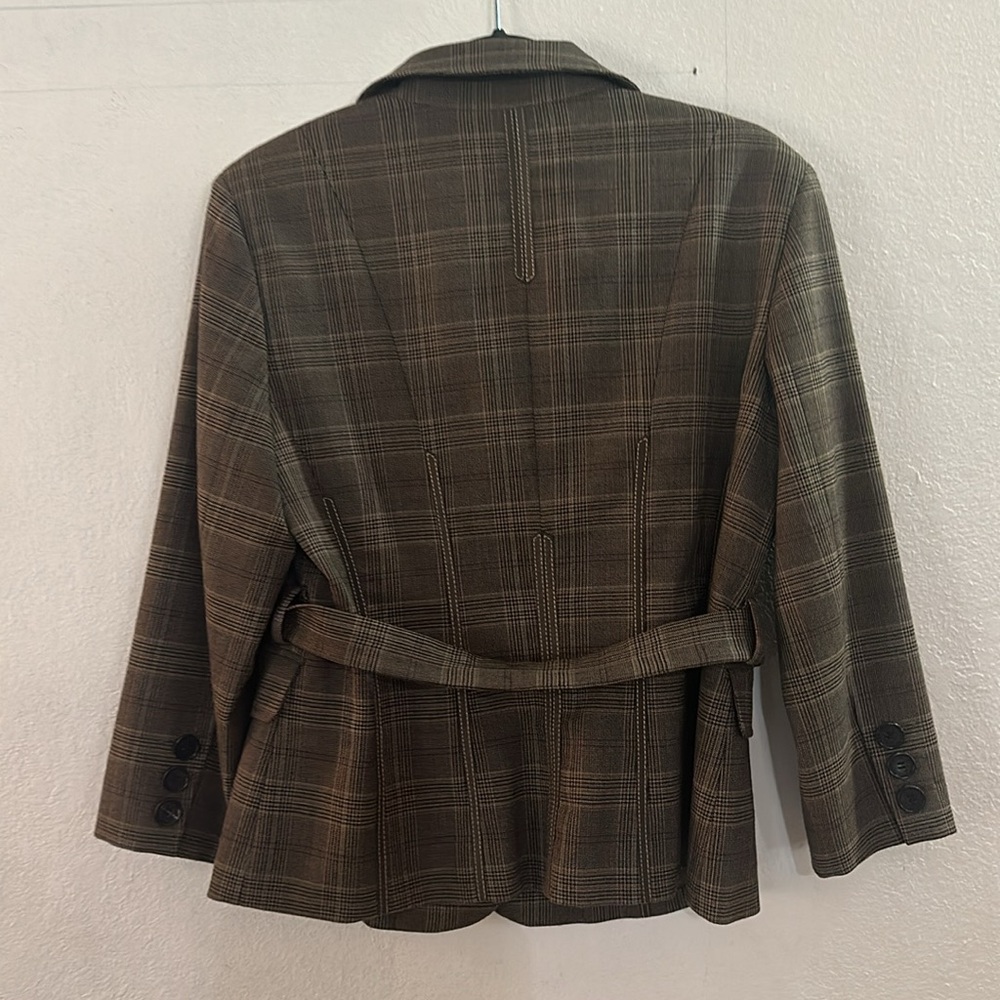 Beautiful Brown Plaid Women's Blazer/ pant suit set with removable belt - Picture 6 of 12
